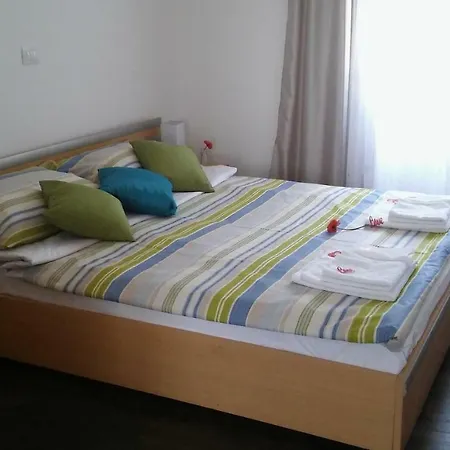 Ane Apartment *